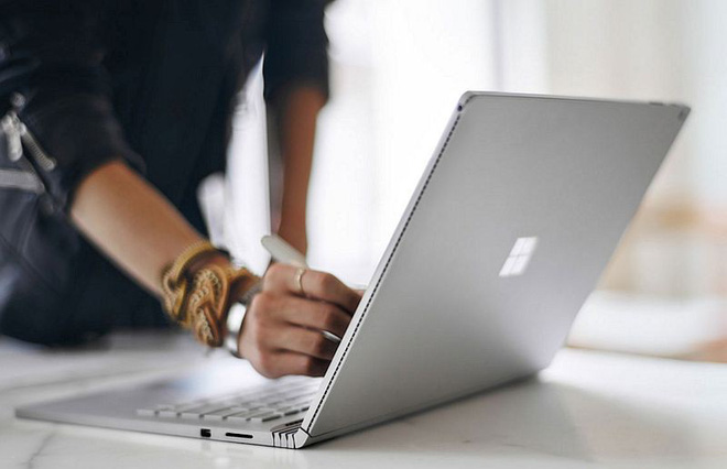 photo-0-1516612947878-3 photo 0 1516612947878 3 Surface Book 2 13.5inch i5 / 8GB / 128GB Like New