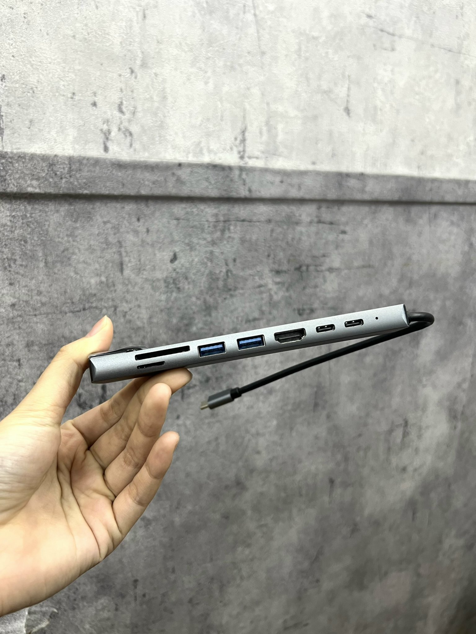 a93570018ec22c9c75d3 Cổng chuyển đổi đa năng (8in1) Từ Type-C sang USB x 2 + HDTV + TypeC x 2 + UHD + SD/TF + Rj45