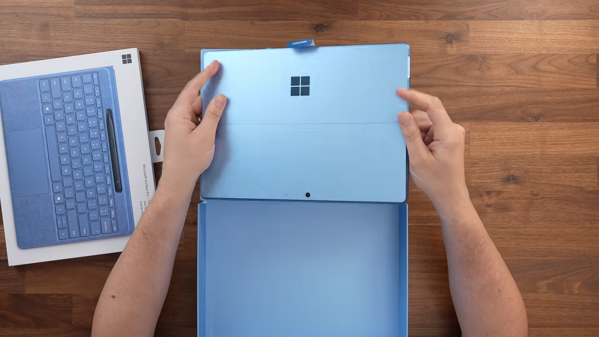 Đánh giá Surface Pro 11: Microsoft chưa từng tạo ra một chiếc Surface nào hoàn hảo như thế 30 danh gia surface 11 17 Đánh giá Surface Pro 11: Microsoft chưa từng tạo ra một chiếc Surface nào hoàn hảo như thế