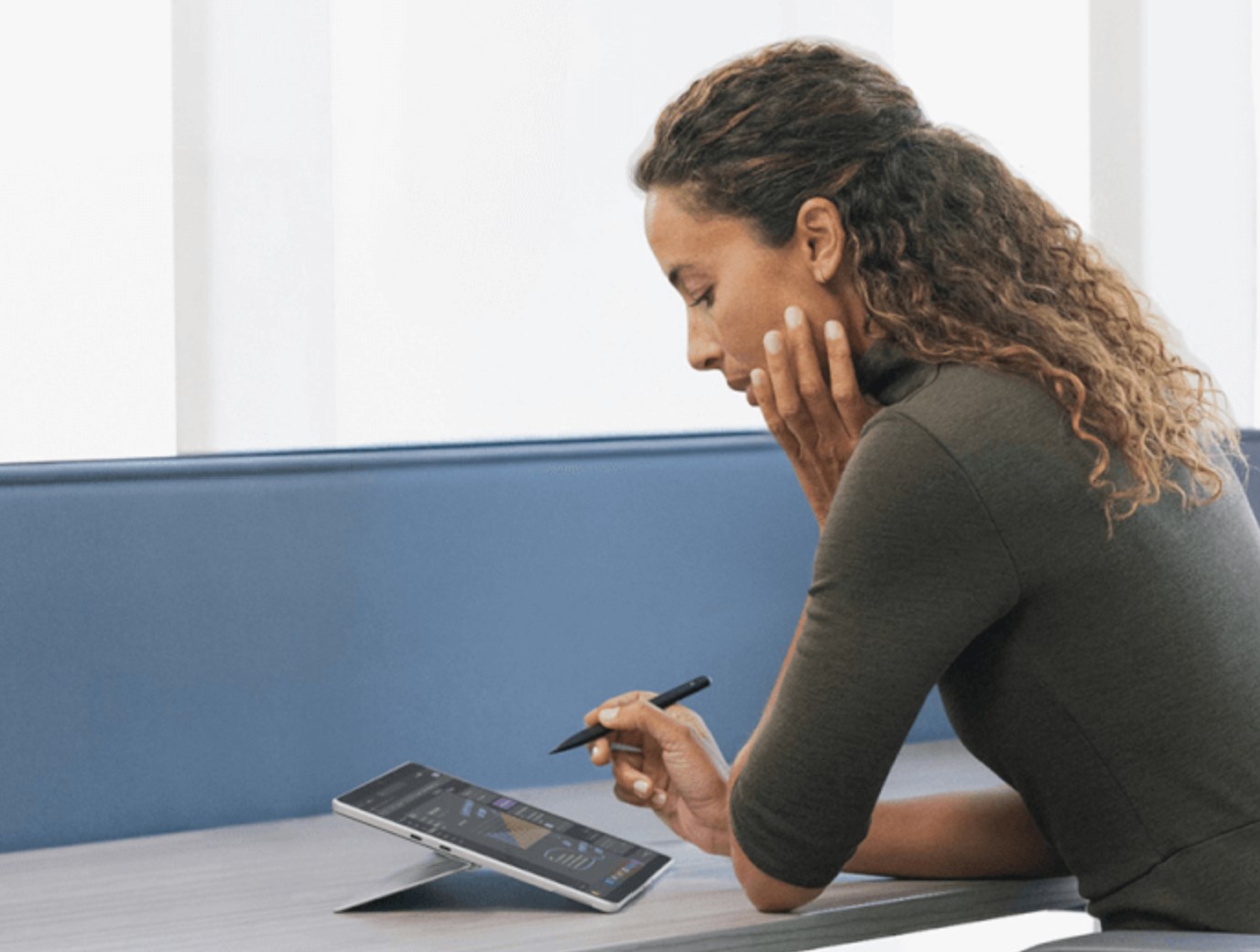 surface pro 11 intel a1 Surface Pro 11 Intel Core Ultra 5 LCD Ram 16GB SSD 256GB (Black, Platinum) - Newseal